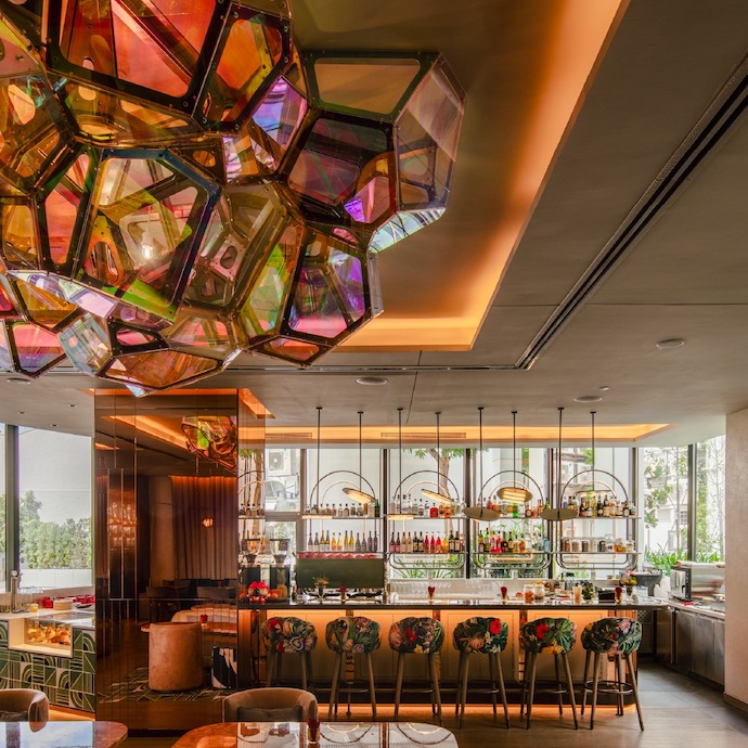 6 Best Experiences At The Stylish Mondrian Singapore Duxton - Savour comfort food, coffee & cocktails at Christina’s